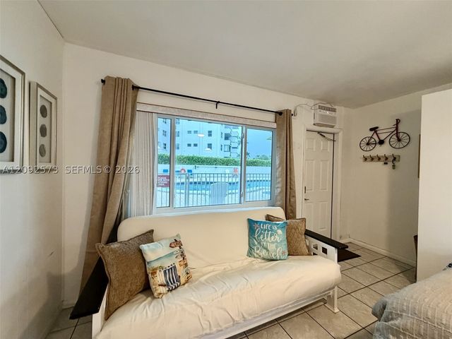 1480 S Ocean Blvd 105, Lauderdale By The Sea, FL 33062