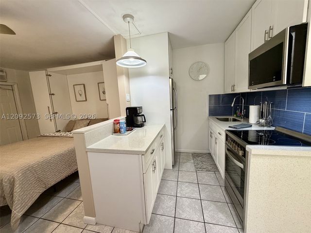 1480 S Ocean Blvd 105, Lauderdale By The Sea, FL 33062