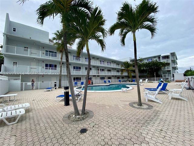 1480 S Ocean Blvd 105, Lauderdale By The Sea, FL 33062