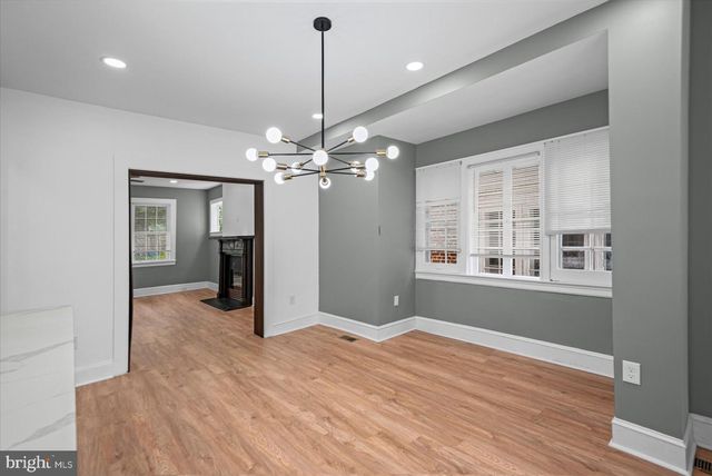 7 YORK CT, Baltimore, MD 21218
