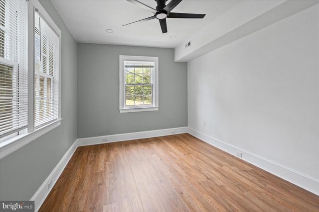 7 YORK CT, Baltimore, MD 21218