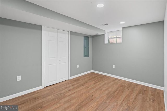 7 YORK CT, Baltimore, MD 21218