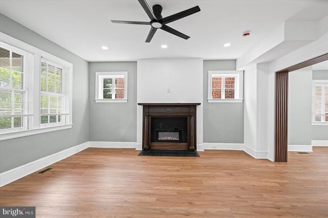 7 YORK CT, Baltimore, MD 21218
