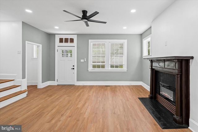 7 YORK CT, Baltimore, MD 21218