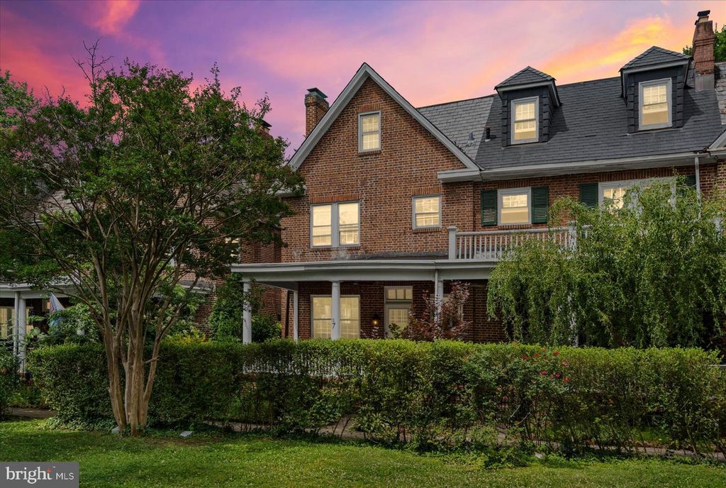 7 YORK CT, Baltimore, MD 21218