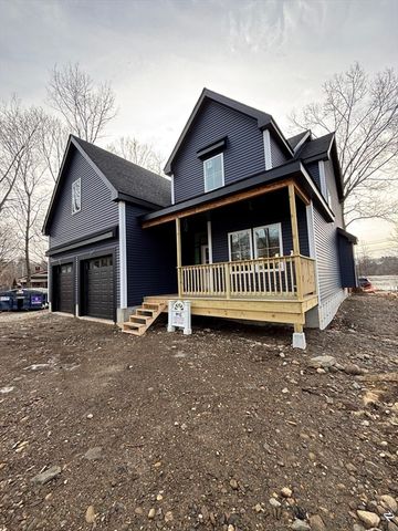 4 Sterling St, Shrewsbury, MA 01545