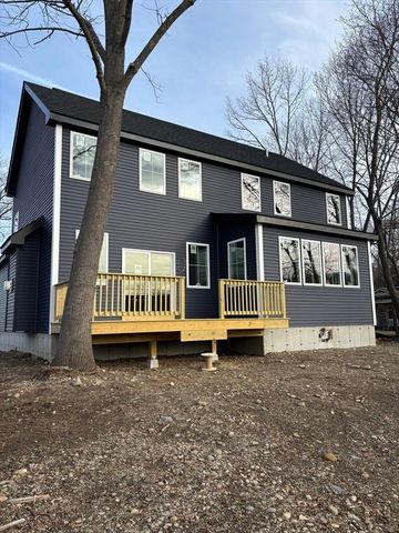 4 Sterling St, Shrewsbury, MA 01545