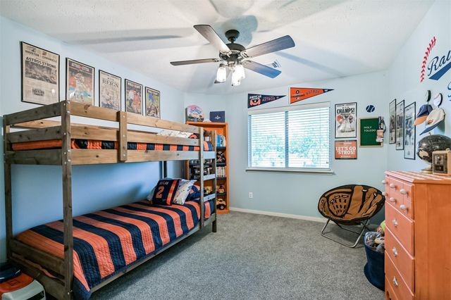 3602 Pine Stream Drive, Pearland, TX 77581