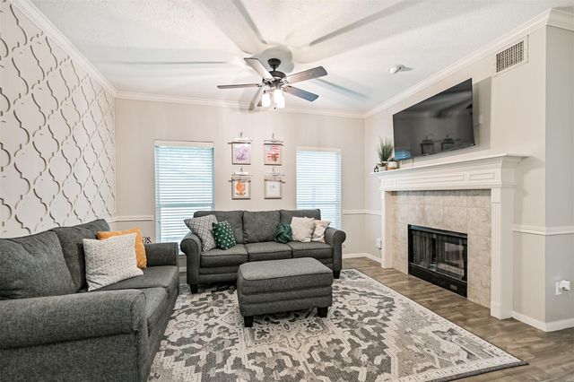 3602 Pine Stream Drive, Pearland, TX 77581