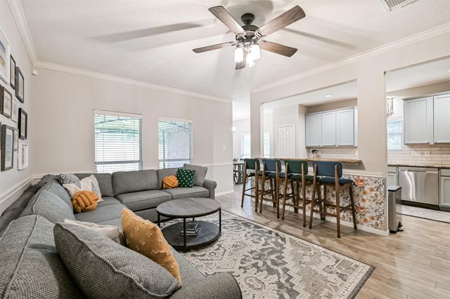 3602 Pine Stream Drive, Pearland, TX 77581