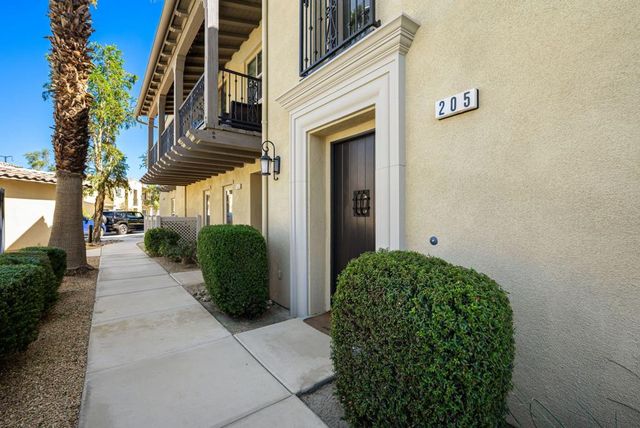 205 Paseo Gregario, Palm Desert, CA 92211