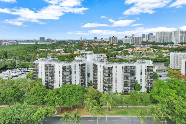 3401 N Country Club Dr 307, Aventura, FL 33180
