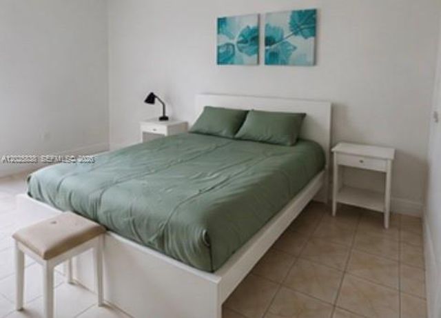 3401 N Country Club Dr 307, Aventura, FL 33180