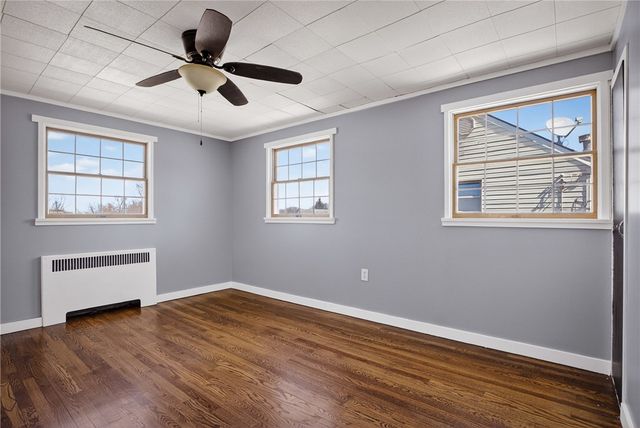 612 Independence Dr, Clairton, PA 15025