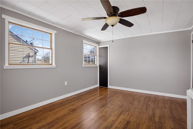 612 Independence Dr, Clairton, PA 15025