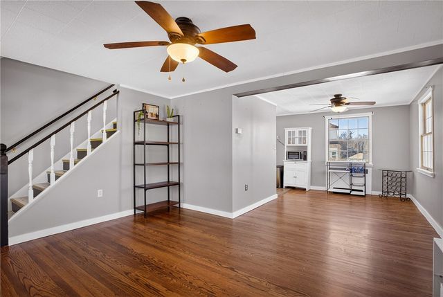 612 Independence Dr, Clairton, PA 15025