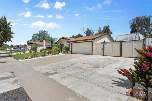 871 W Francis, Corona, CA 92882