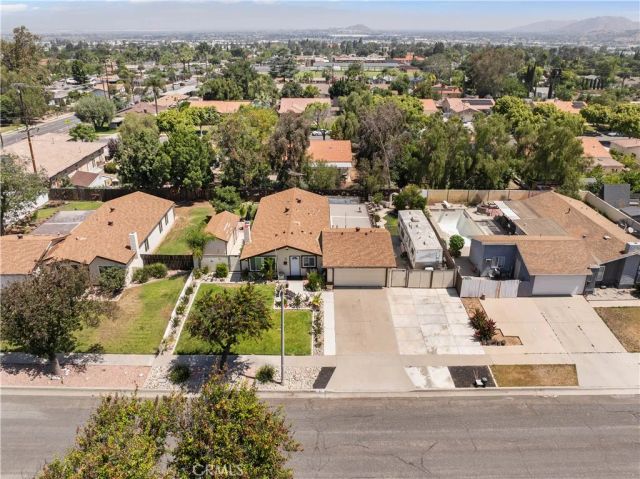 871 W Francis, Corona, CA 92882