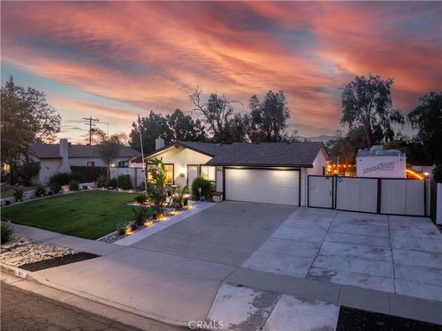 871 W Francis, Corona, CA 92882