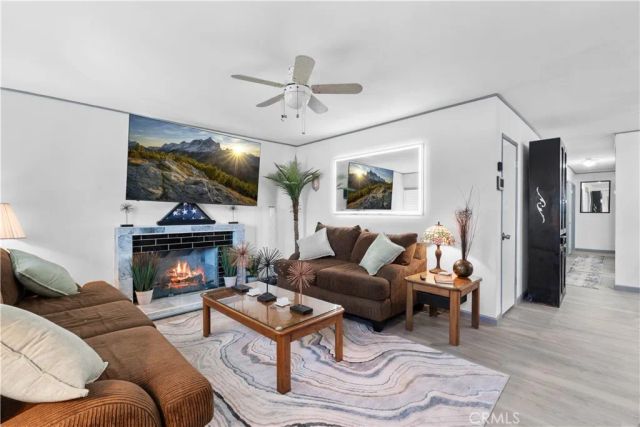871 W Francis, Corona, CA 92882