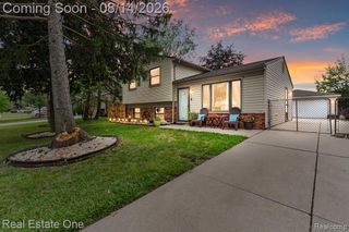 30374 Torry Avenue, Flat Rock, MI 48134
