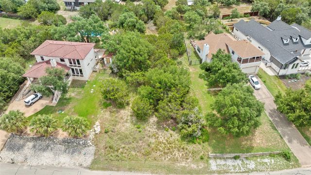 109 Cowal DR N, Spicewood, TX 78669