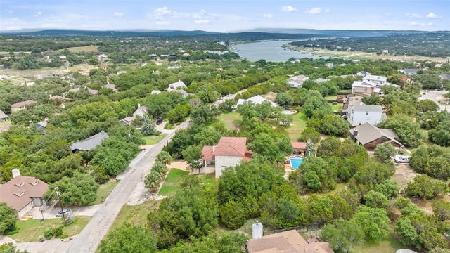 109 Cowal DR N, Spicewood, TX 78669