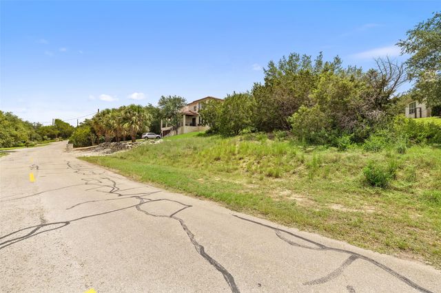 109 Cowal DR N, Spicewood, TX 78669