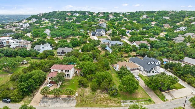 109 Cowal DR N, Spicewood, TX 78669