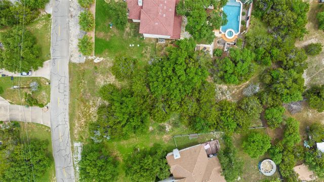 109 Cowal DR N, Spicewood, TX 78669