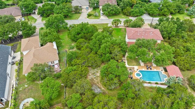 109 Cowal DR N, Spicewood, TX 78669