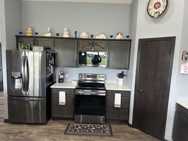 800 Linda LANE, Watertown, WI 53094