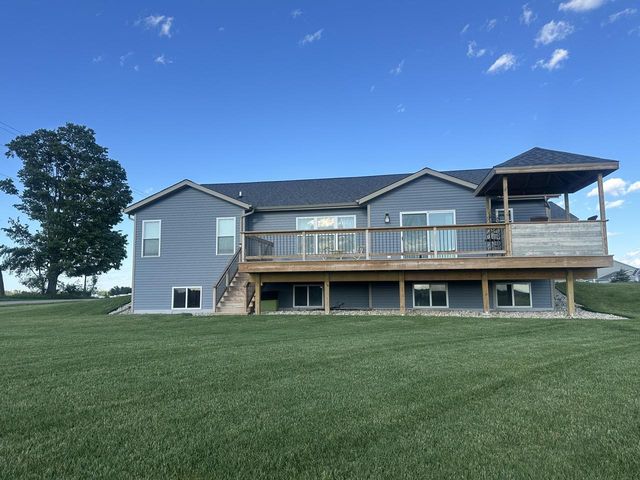 800 Linda LANE, Watertown, WI 53094