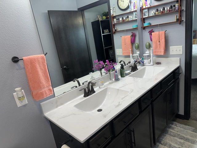 800 Linda LANE, Watertown, WI 53094