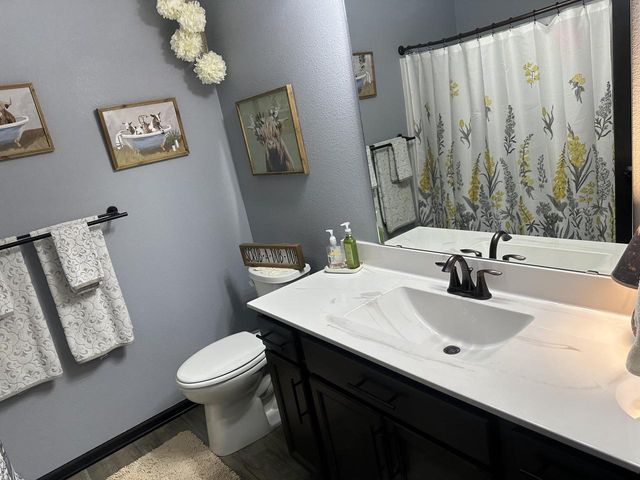 800 Linda LANE, Watertown, WI 53094
