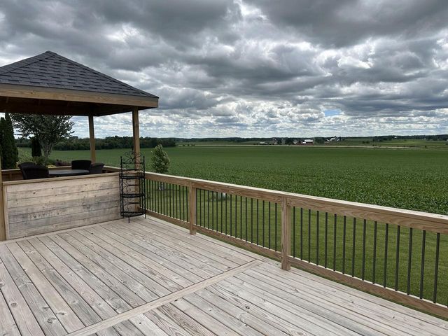 800 Linda LANE, Watertown, WI 53094