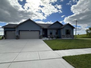 800 Linda LANE, Watertown, WI 53094