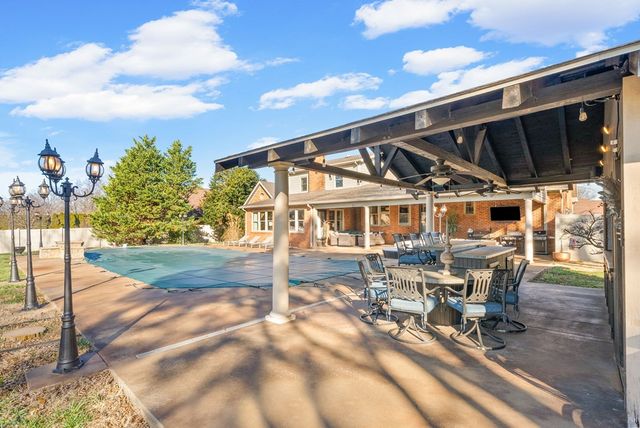 235 Oxford Street, Hopkinsville, KY 42240