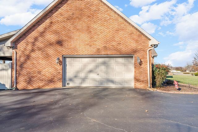 235 Oxford Street, Hopkinsville, KY 42240