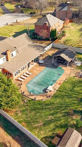 235 Oxford Street, Hopkinsville, KY 42240