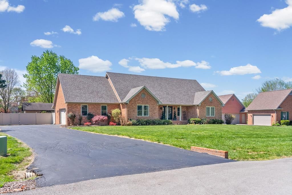 235 Oxford Street, Hopkinsville, KY 42240