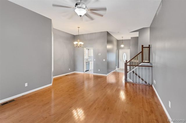 3850 Faber Terrace, Waterford, MI 48328