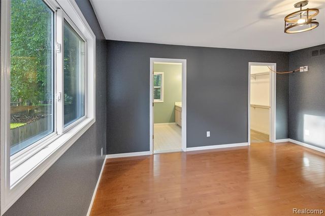 3850 Faber Terrace, Waterford, MI 48328