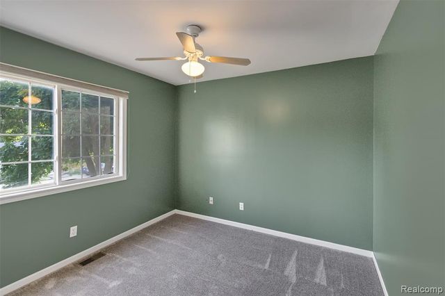 3850 Faber Terrace, Waterford, MI 48328