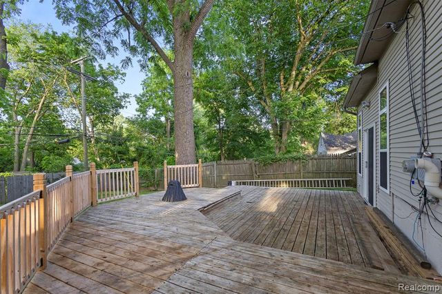 3850 Faber Terrace, Waterford, MI 48328