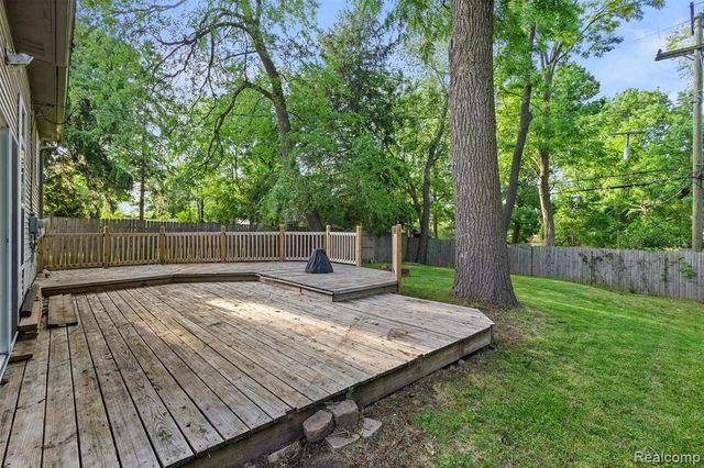 3850 Faber Terrace, Waterford, MI 48328