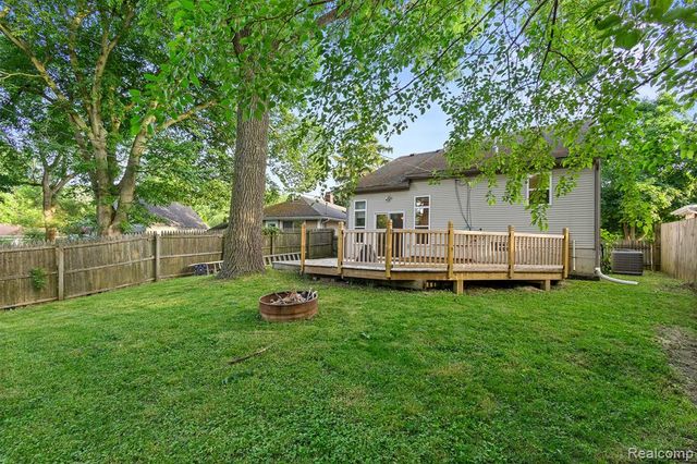 3850 Faber Terrace, Waterford, MI 48328