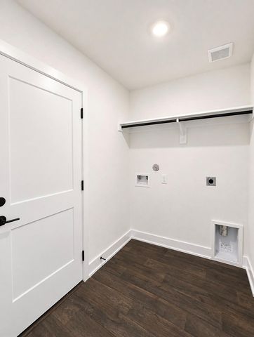2230 W Post Oak Circle, Dayton, TX 77535