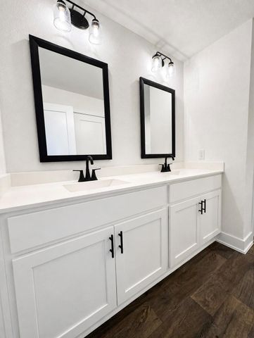 2230 W Post Oak Circle, Dayton, TX 77535