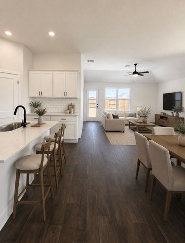 2230 W Post Oak Circle, Dayton, TX 77535